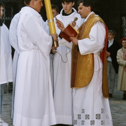 Wielka Sobota (Liturgia Wigilii Paschalnej - Św. Krzyż)